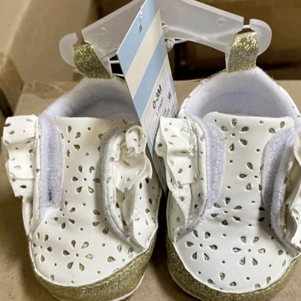 Cat & Jack Baby Girl Shoes NWT 0-3 Months